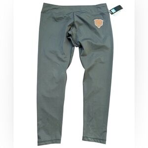 NFL Team Apparel Chicago Bears Black Leggings 2XL Logo NWT Game Day Fan Football